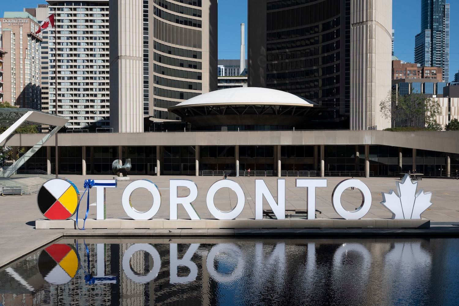 Toronto Sysmbol The brand new Toronto Sign was unveiled this morning! - Curiocity
