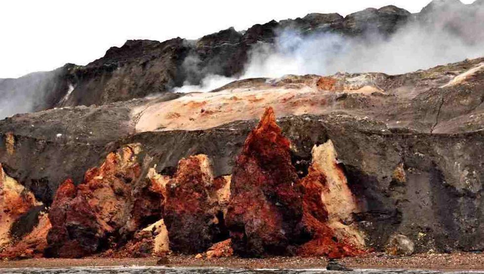 smoking hills canada