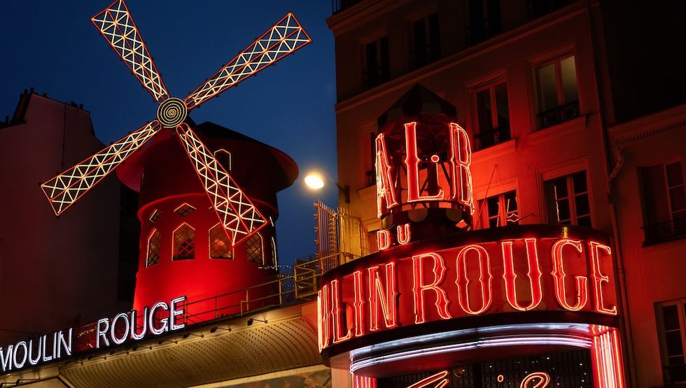 moulin rouge windmill