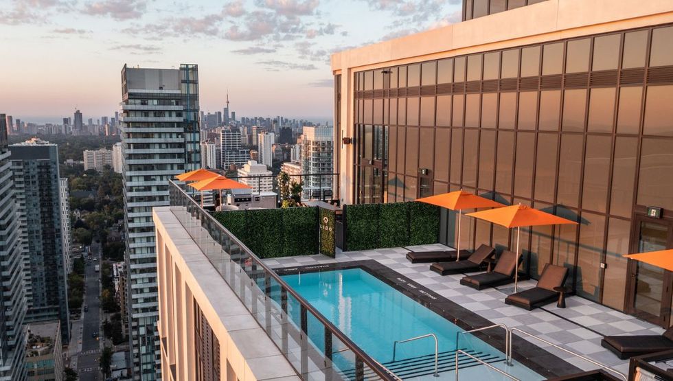 Fitzrovia - Toronto - Deluxe Rental - Curiocity - Outdoor pool.jpg