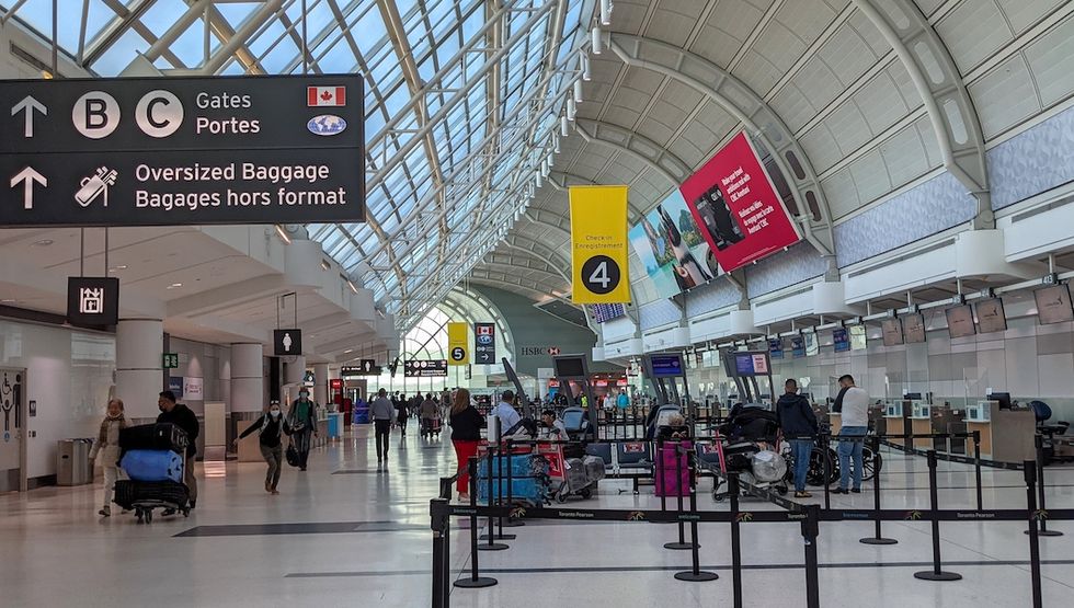 airport toronto pearson wait time