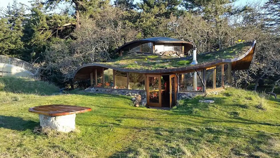 airbnb rental hornby island