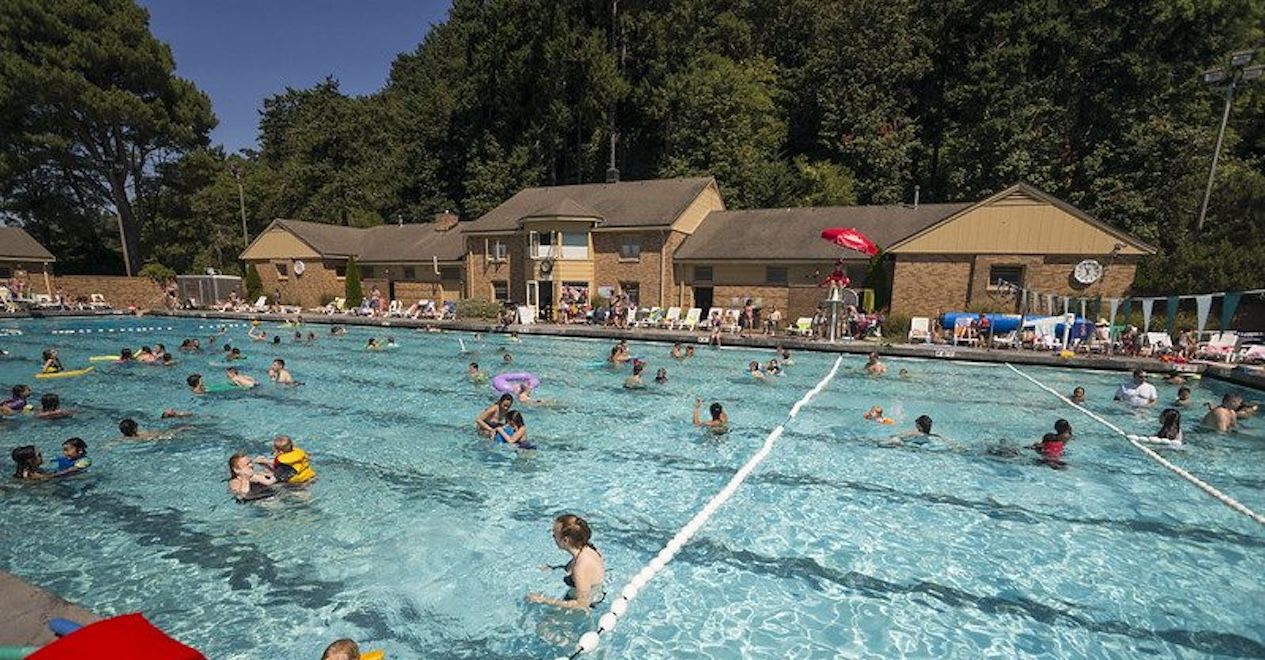 Codman Pool Saltwater dives: Here's when Coleman Pool opens in Seattle