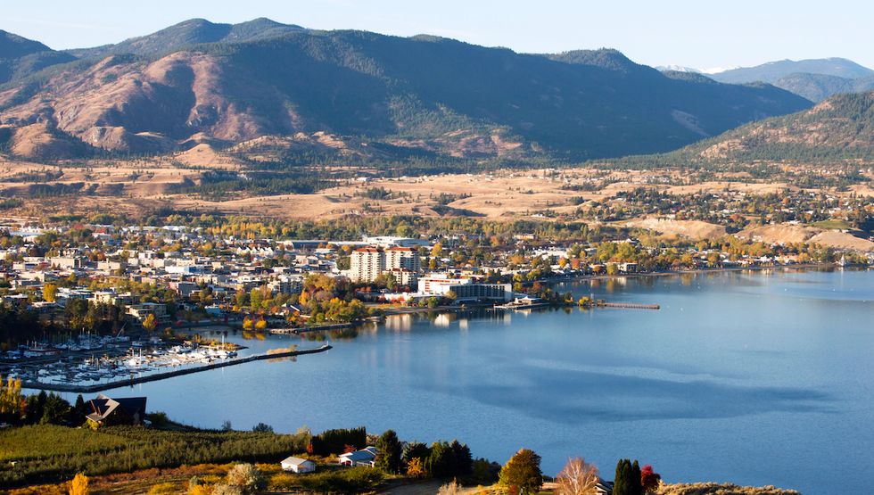 small towns british columbia fall 2024