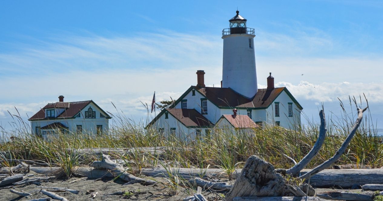 This Washington lighthouse overlooks one of the world's longest sand spits