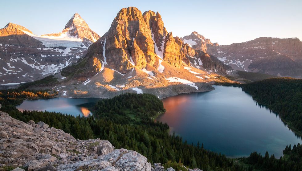 mount assiniboine park british columbia