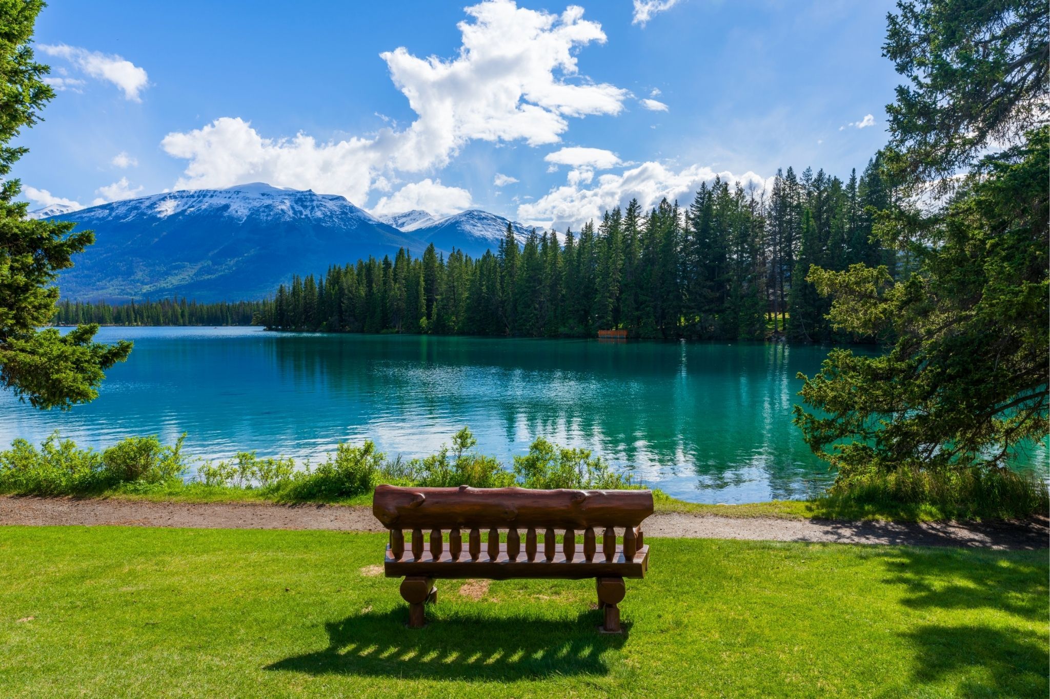 This stunning spot is home to one of Alberta's most beautiful lakes