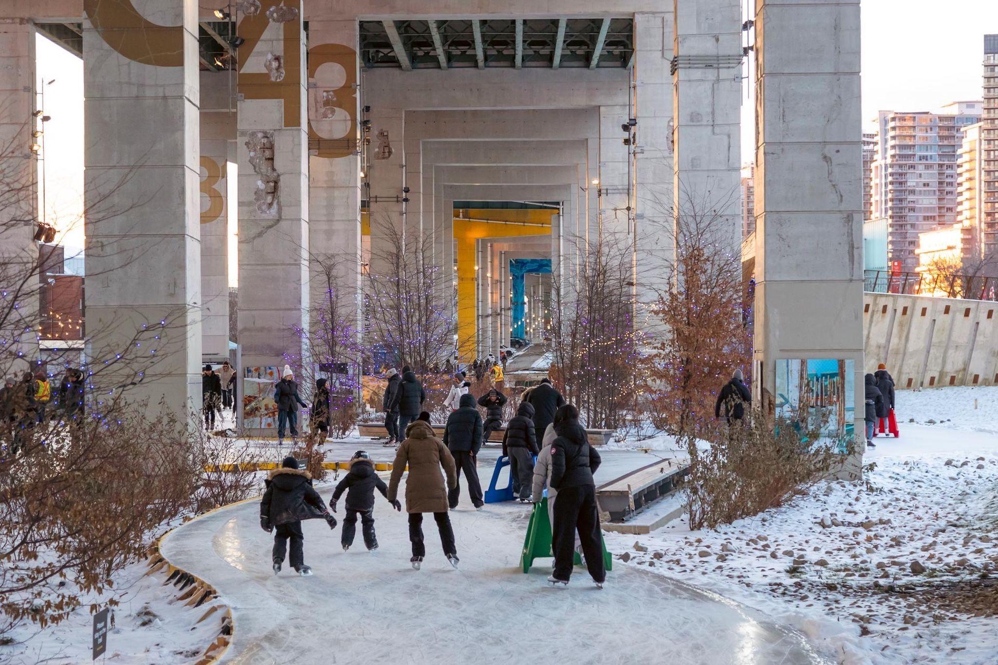 Toronto’s best skating rinks to glide into this winter Toronto’s best skating rinks to glide into this winter