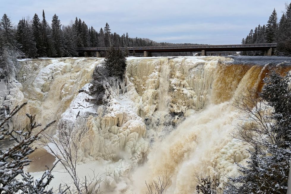 frozen waterfalls ontario