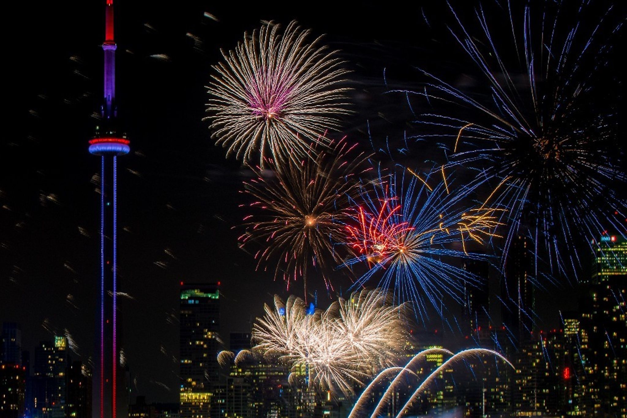 Here’s where to catch New Year’s Eve fireworks in and around Toronto