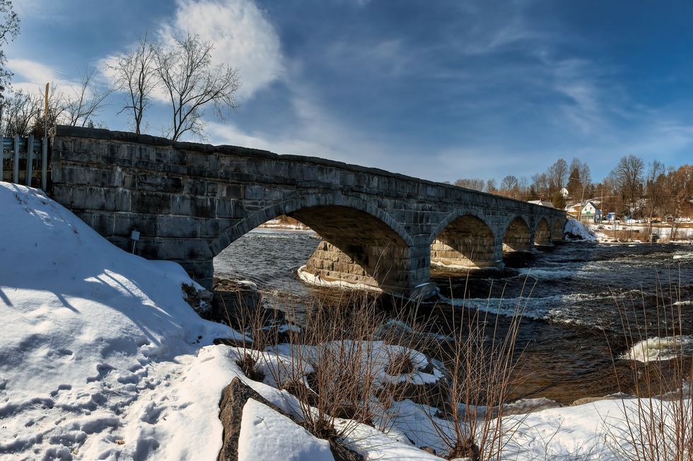 Pakenham Historic Five Span Bridge