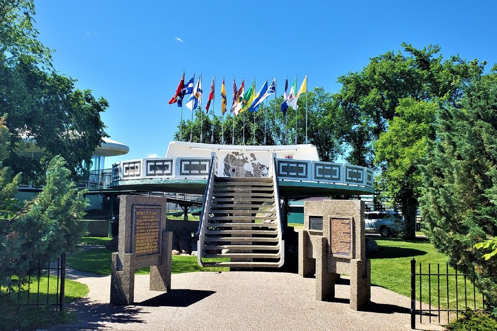 ufo landing pad 2