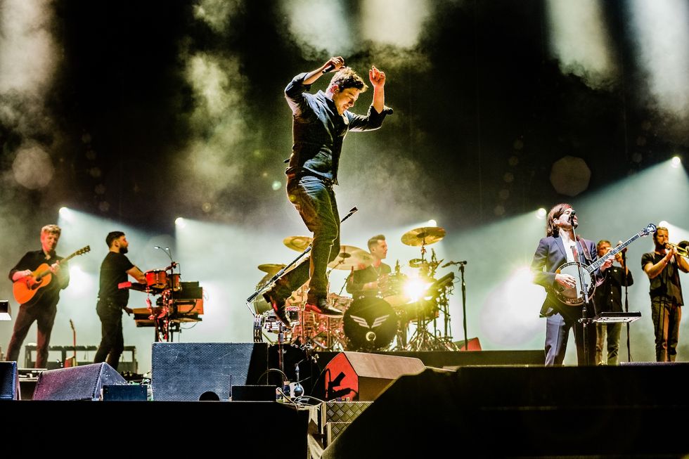mumford and sons tour vancouver