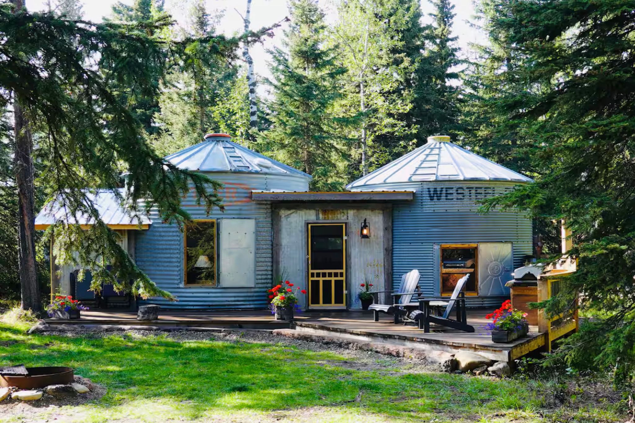 You can stay in a restored grain silo in Alberta that feels surprisingly cozy You can stay in a restored grain silo in Alberta that feels surprisingly cozy