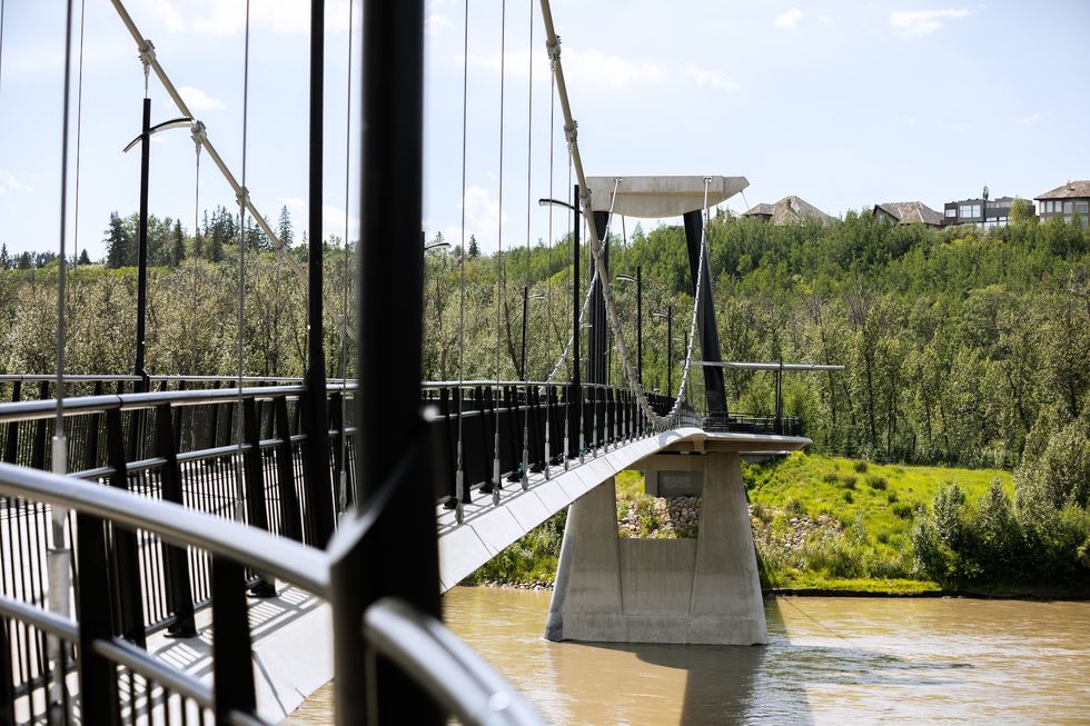 Fort Edmonton Footbridge summer walks
