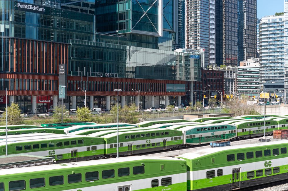 go train new station go train new station