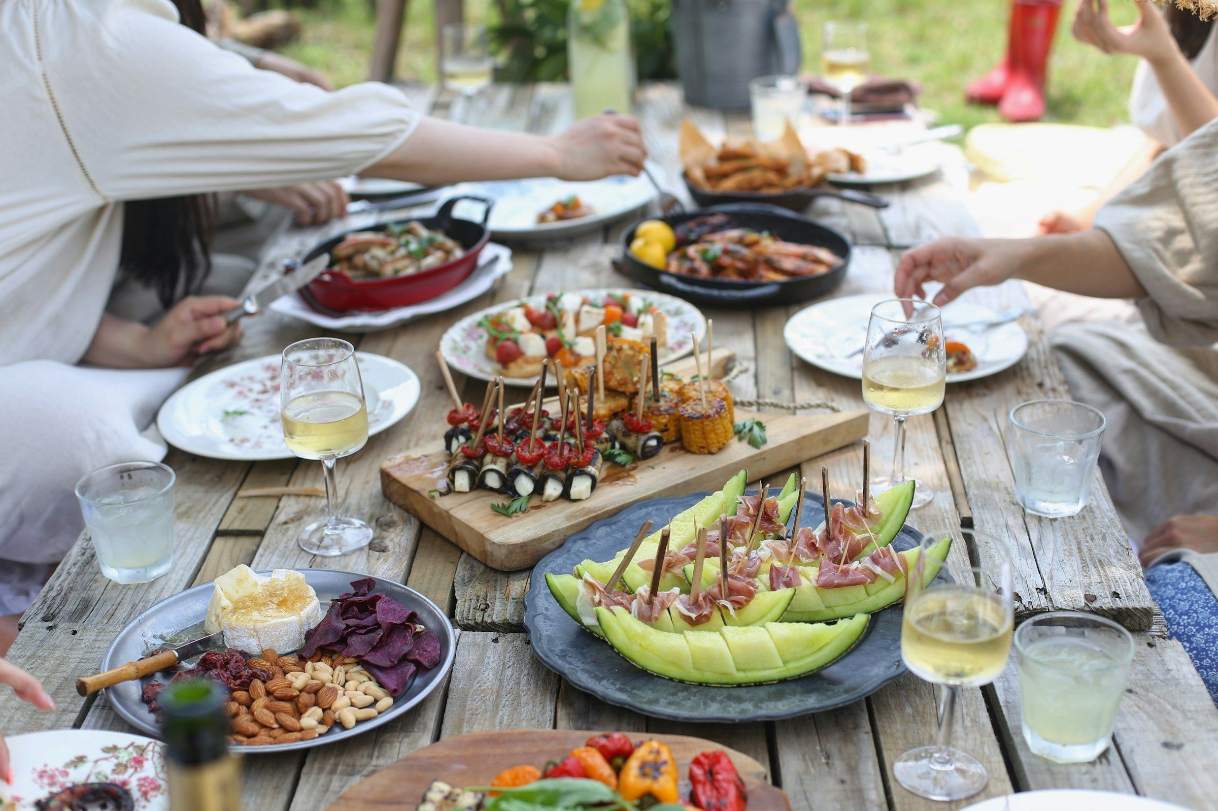These Maytag® appliances are making summer hosting a breeze These Maytag® appliances are making summer hosting a breeze