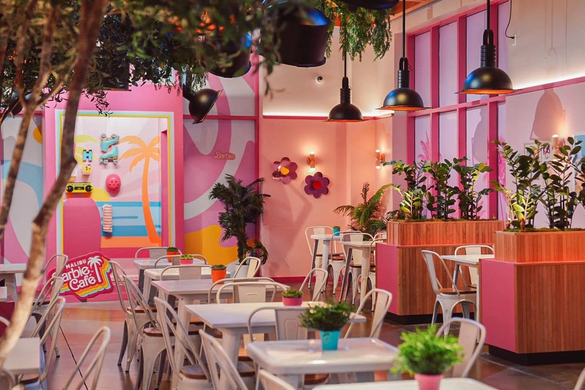 Toronto’s getting a Malibu Barbie Cafe experience with a ’70s-inspired roller rink Toronto’s getting a Malibu Barbie Cafe experience with a ’70s-inspired roller rink