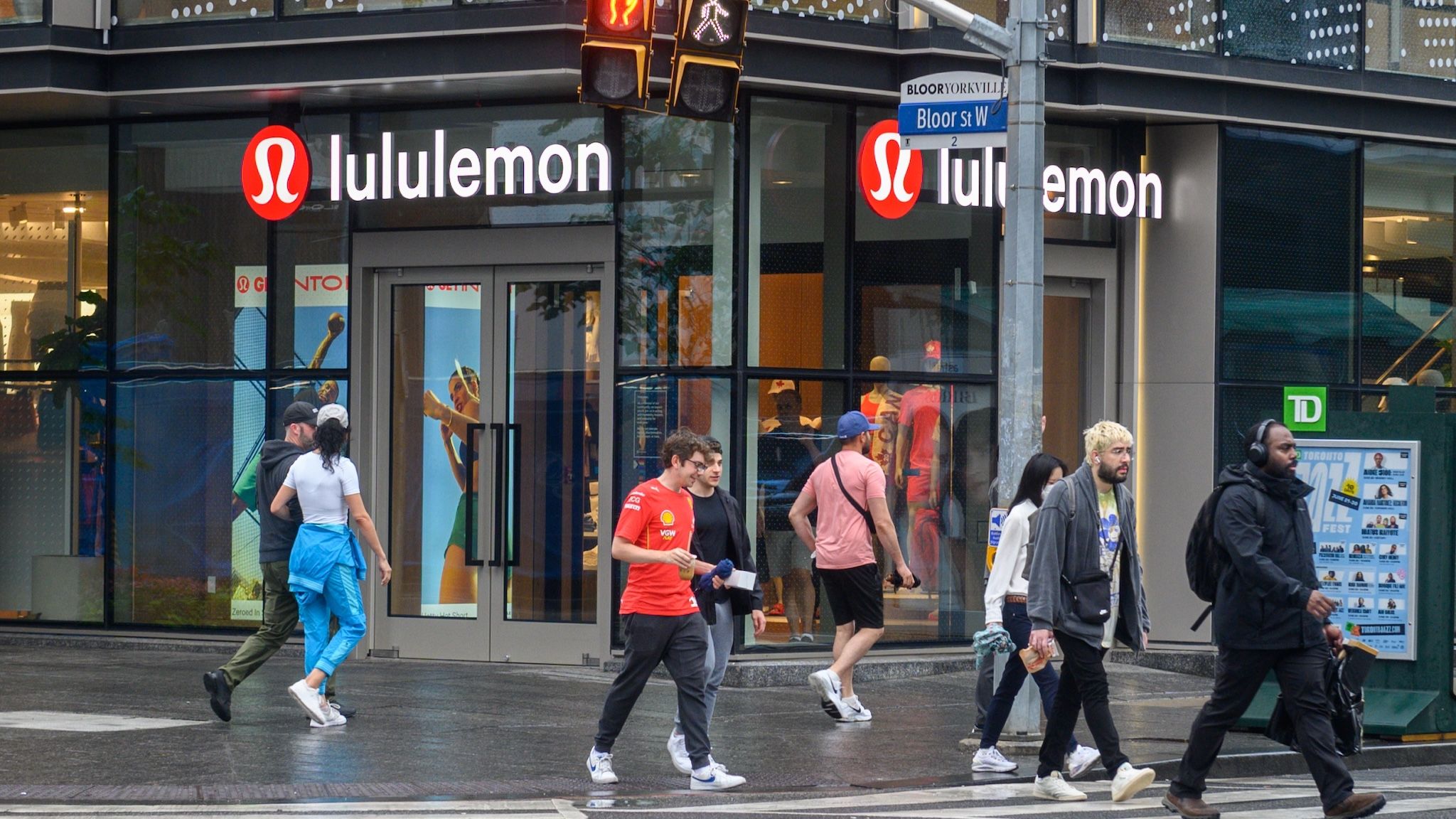 lululemon’s resale platform is officially in Canada and you can shop up to 60 per cent off lululemon’s resale platform is officially in Canada and you can shop up to 60 per cent off